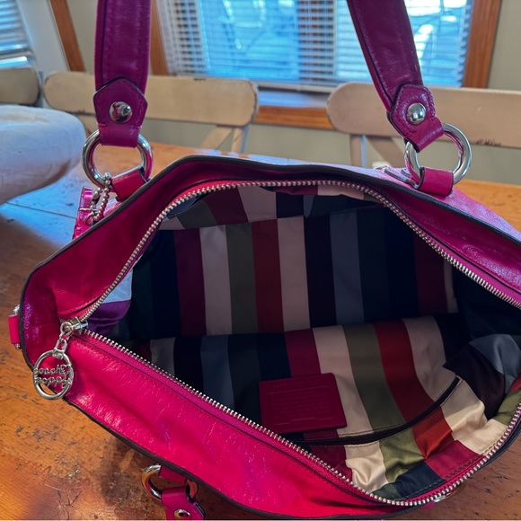 Coach Poppy Rocker - Picture 3 of 9